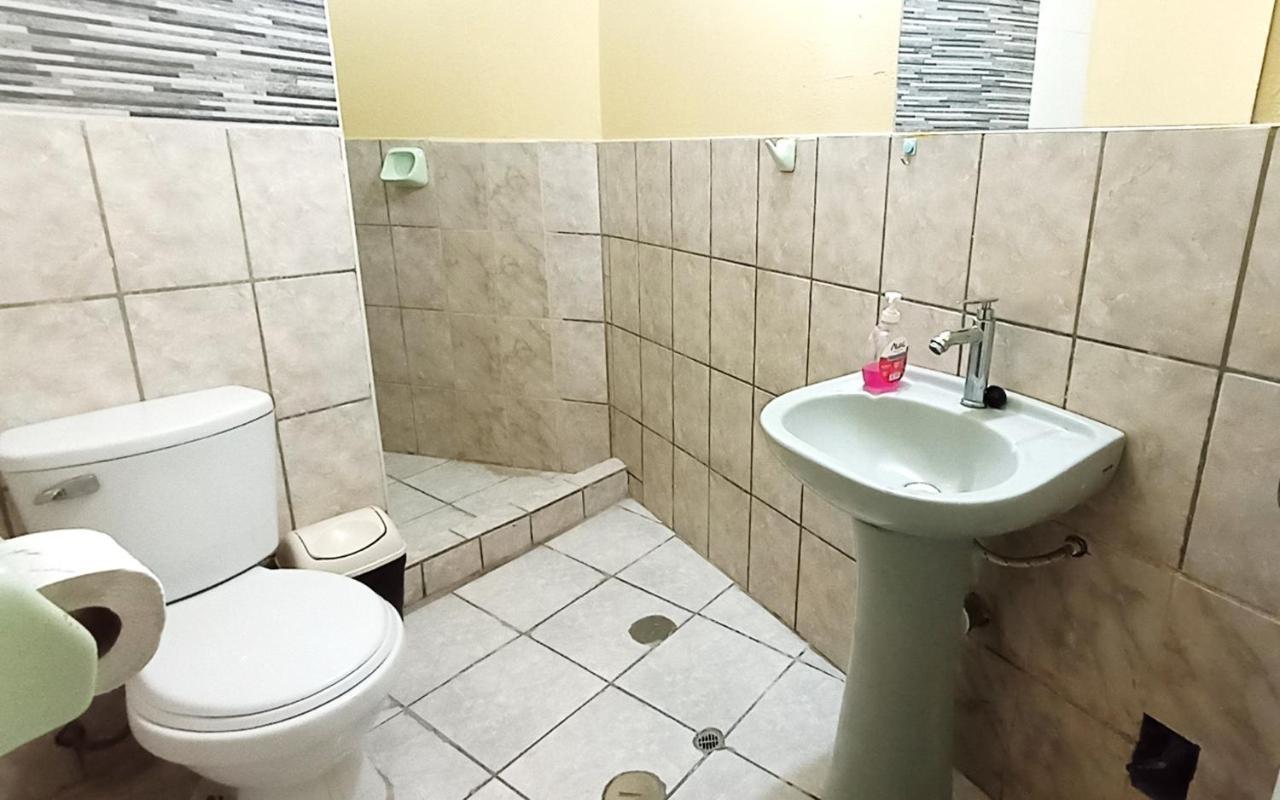 Casa Sucre Hostel Аякучо Екстериор снимка